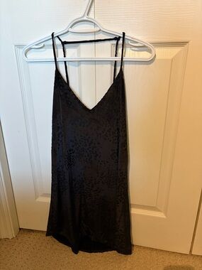BLACK SATIN DRESS PLENTY